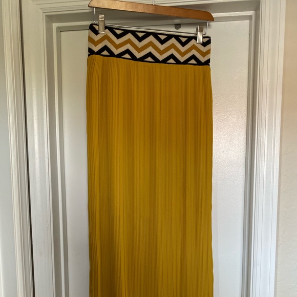 Skirt - Picture 1 of 5